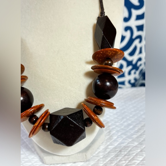 Brown Chunky BOHO NECKLACE ~ WOOD & BROWN LEATHER ROPE  21 Inches - Picture 2 of 5